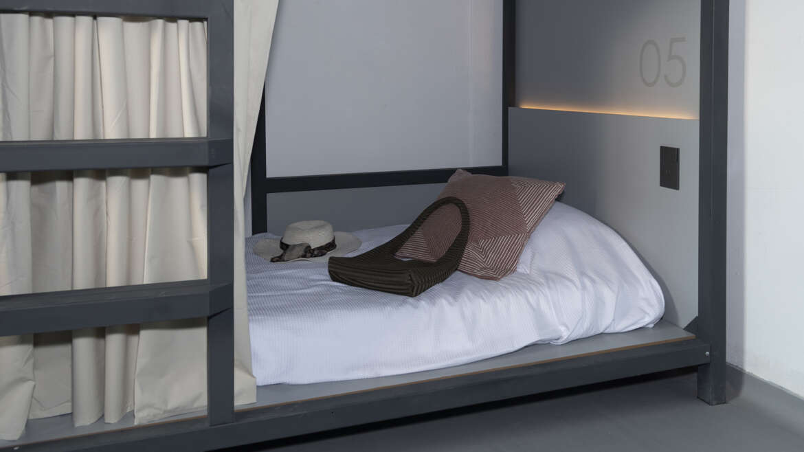 6-Bed Dorm Mixed (turquoise)