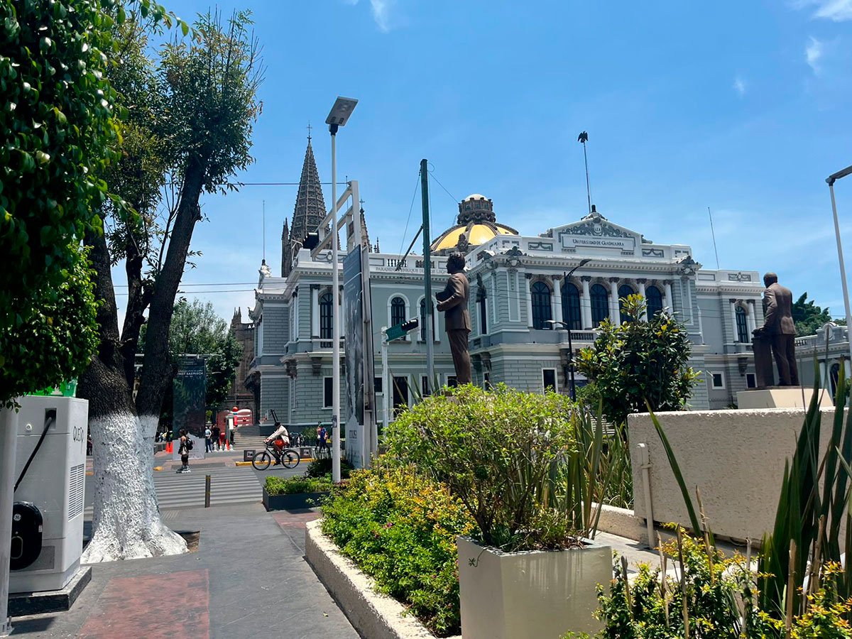 Qué hacer un domingo en Guadalajara: cine, pitayas y buena comida cerca del centro